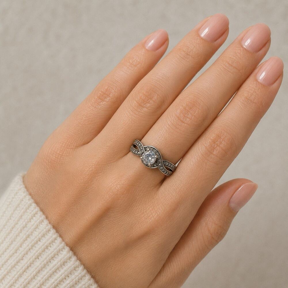 Vintage EC 925 Sterling Silver Cubic Zirconia Solitaire Engagement Ring Sz 7